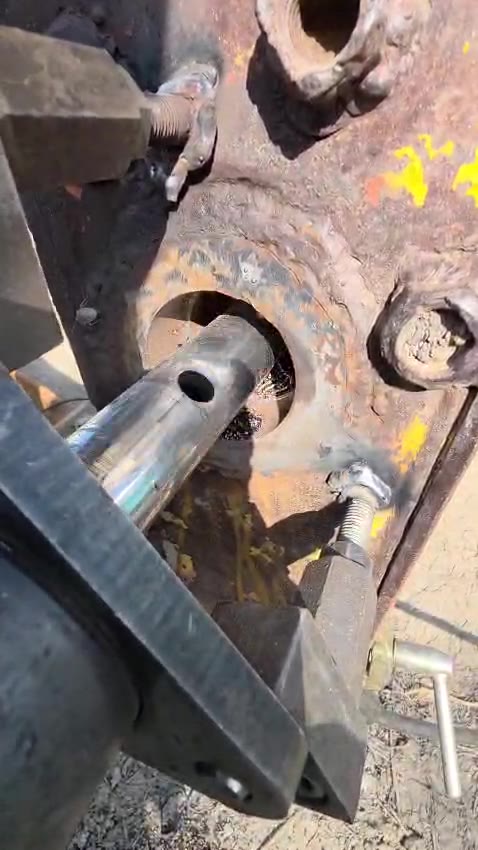 Reparații foreze și utilaje grele - Metal Workshop